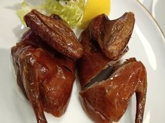 茶皇炸乳鸽-伯衡55·吉品轩(乌鲁木齐南路店)