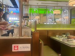 -洪氏嗨捞·广东猪肚鸡·椰子鸡火锅(西咸万象城店)