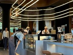 -星巴克臻选(上海虹桥新天地三店)