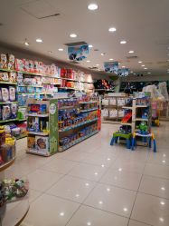 -乐友孕婴童(华宇时尚购物中心店)