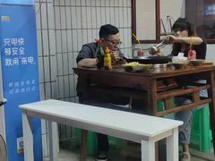 -四小区火锅·巷子里的重庆火锅(花照壁店)