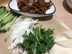-关东小磨东北菜(上海长风大悦城店)