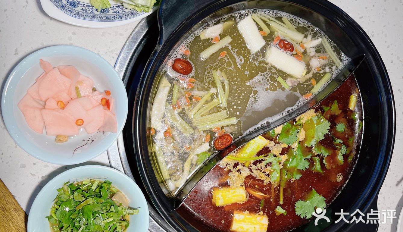 带皮山羊肉火锅你吃过没有[加油]