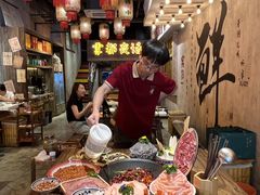 -旧街市鲜货老火锅(大光路店)