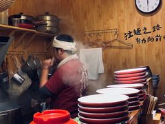 努力做拉面的老板-老龙亭拉面店