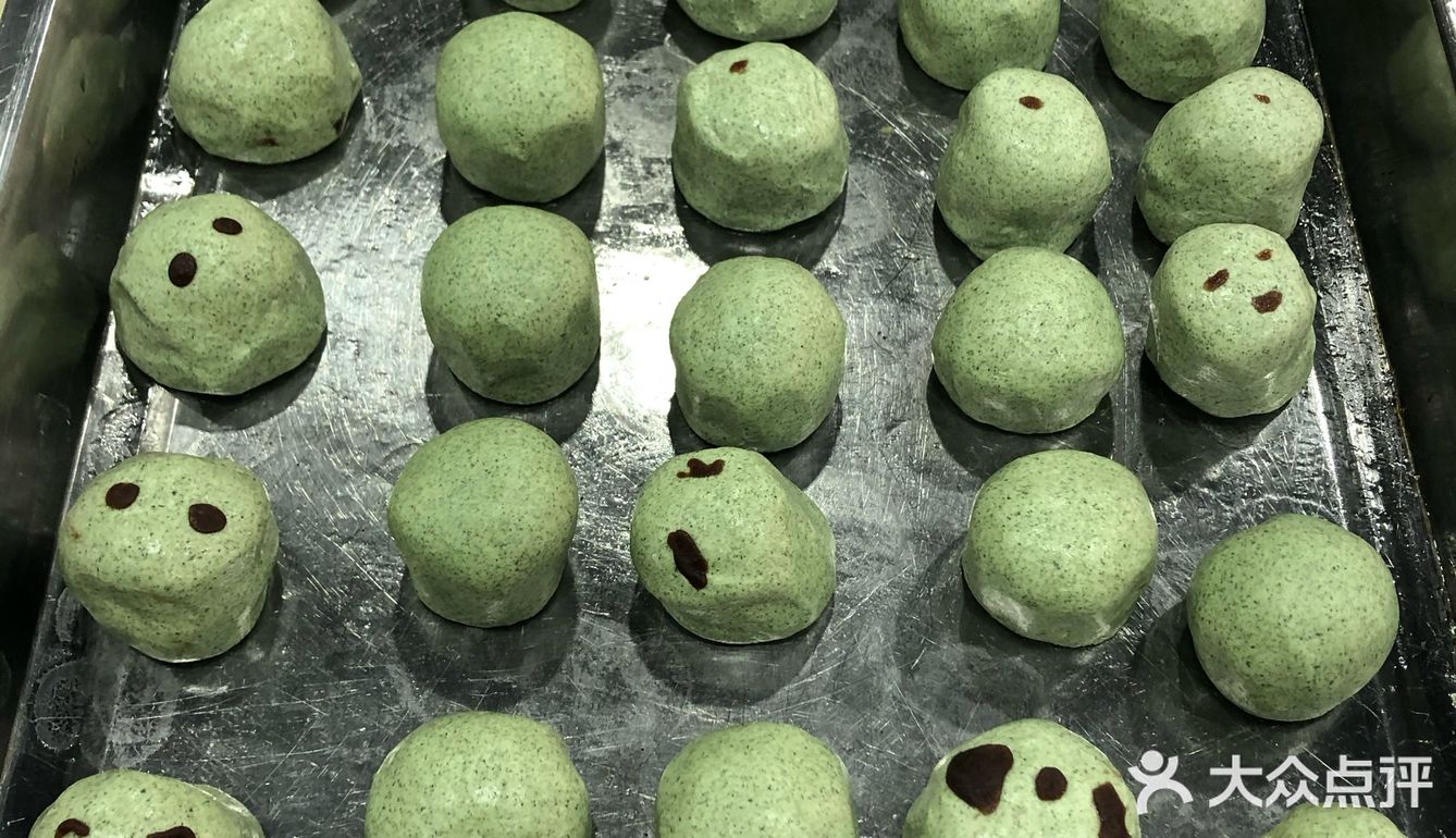  弘扬传统文化，学做青团｡