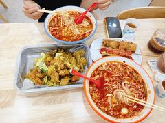 -二钢串叔麻辣烫(华龙大厦店)