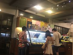 -莓园冰淇淋店