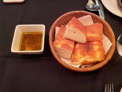 餐前面包-Efes Turkish & Mediterranean Cuisine 艾菲斯餐厅(陆家嘴店)