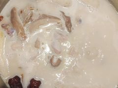 -洪氏嗨捞·猪肚鸡火锅(阳光天地店)