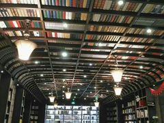 -钟书阁(松江泰晤士小镇店)