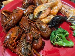 麻辣小龙虾-好伦哥(温都水城店)