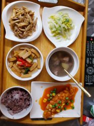 -卓玥国际月子会所(罗山路店)