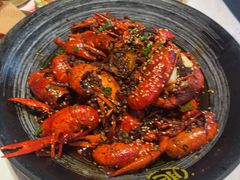 -肥肥虾庄·金牌油焖大虾(汉街SKP店)