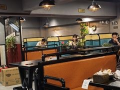 大堂-回·龙虾铺·盆盆蟹·烧烤大排档(回龙观店)