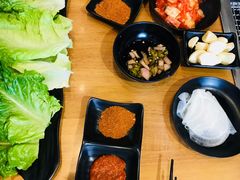 -肉甲韩国木炭烤肉(新壹街1店)