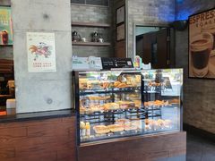 面包甜点陈列柜-星巴克(东莞塘厦万科生活广场店)