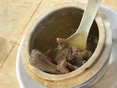 红枣枸子白鸽汤-香辉食馆(新兴路店)