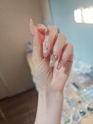 -甲·铺轻奢美甲美睫