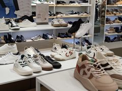 -hotwind热风(中贸广场店)