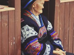 -高荡千年布依古寨旅游景区