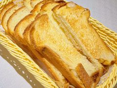 夏威夷果仁面包-弘雅饭店