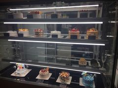 面包甜点陈列柜-卷心卷意·轻甜蛋糕(新光天地店)