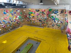 -问山MountQuest攀岩馆