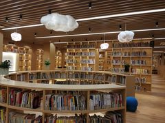 -漕河泾街道图书馆(漕河泾社区文化活动中心店)