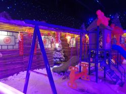 -圣名游乐城冰雪大世界