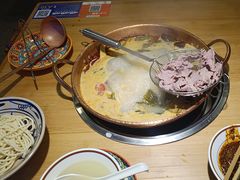 -洱火云南酸菜牛肉火锅(石景山当代商城店)