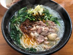 扒猪脚米线-鸿浩扒猪脚米线