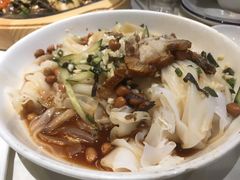 牛头酸粉-牛头鱼庄·地道广西菜(鲁班店)