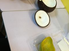 -志龙皇冠吃货椰子铺