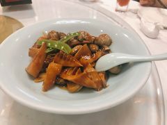 春笋烧口蘑-天和晟烤鸭店(玉泉西街店)