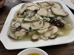 炒双菇-吾介小籠館