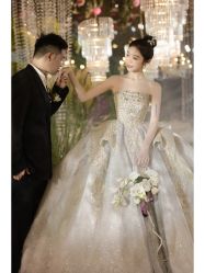 -不晚国际婚纱礼服