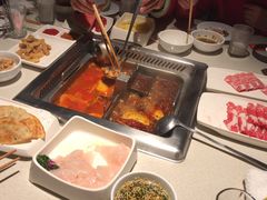 -海底捞火锅鲜切牛肉主题店(长寿路店)