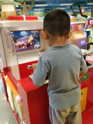 -莫莉幻想儿童乐园(武汉保利广场店)