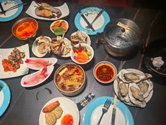 -雍容荟帝王蟹活龙虾展台自助(IFS黑金店)