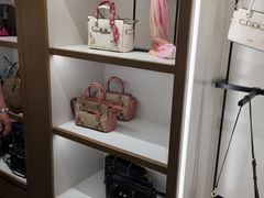 -东荟城名店仓