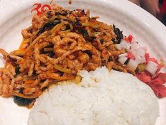 鱼香肉丝饭-阳阳中国饭(北京荟聚店)
