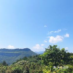 白馬山天尺情緣景區