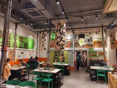 -山野的朋友露营炭火烤肉