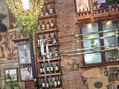 -临界音乐酒馆·小龙虾·江湖菜(华熙LIVE·鱼洞店)