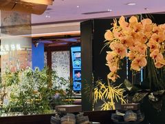 -八府香鸭·啫啫煲(华山路店)