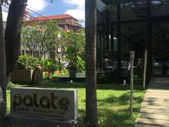 -Palate Angkor Restaurant & Bar
