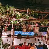 平时朋友小聚真的是很合适的，总体来说挺不错的一家餐馆