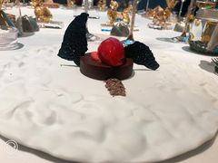 树莓焦糖泡芙-九献创意菜·牛排馆(亮马河花园店)