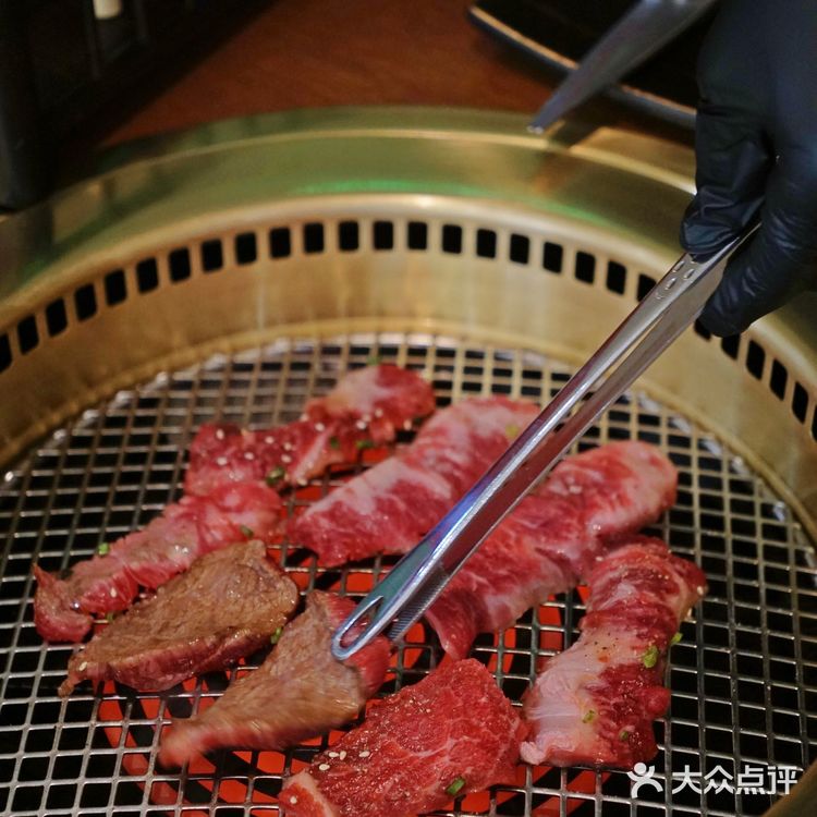 成都约会氛围感餐厅~西南首家新派烧肉酒廊